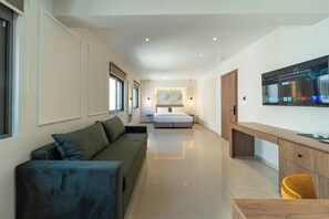 Junior Suite | No Balcony | ミニバー、セーフティボックス (室内)、遮光カーテン、防音設備