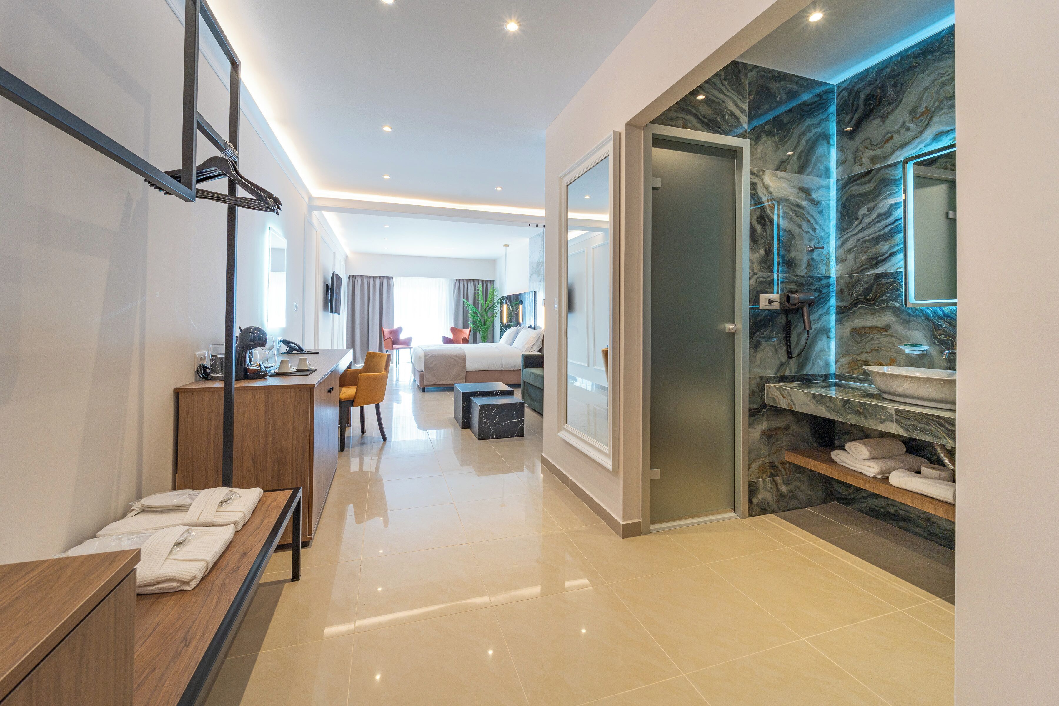 Deluxe Queen Suite | Capacity 3 | Minibar, in-room safe, blackout drapes, soundproofing