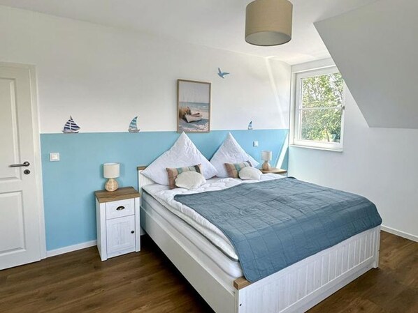 Unclassified image, 1 of 44, button