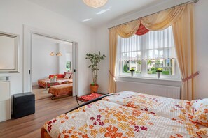 2 quartos, Wi-Fi de cortesia, roupa de cama