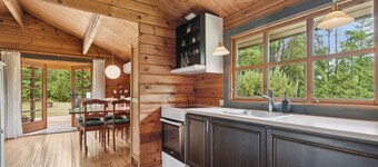 Peaceful holiday home close to nature