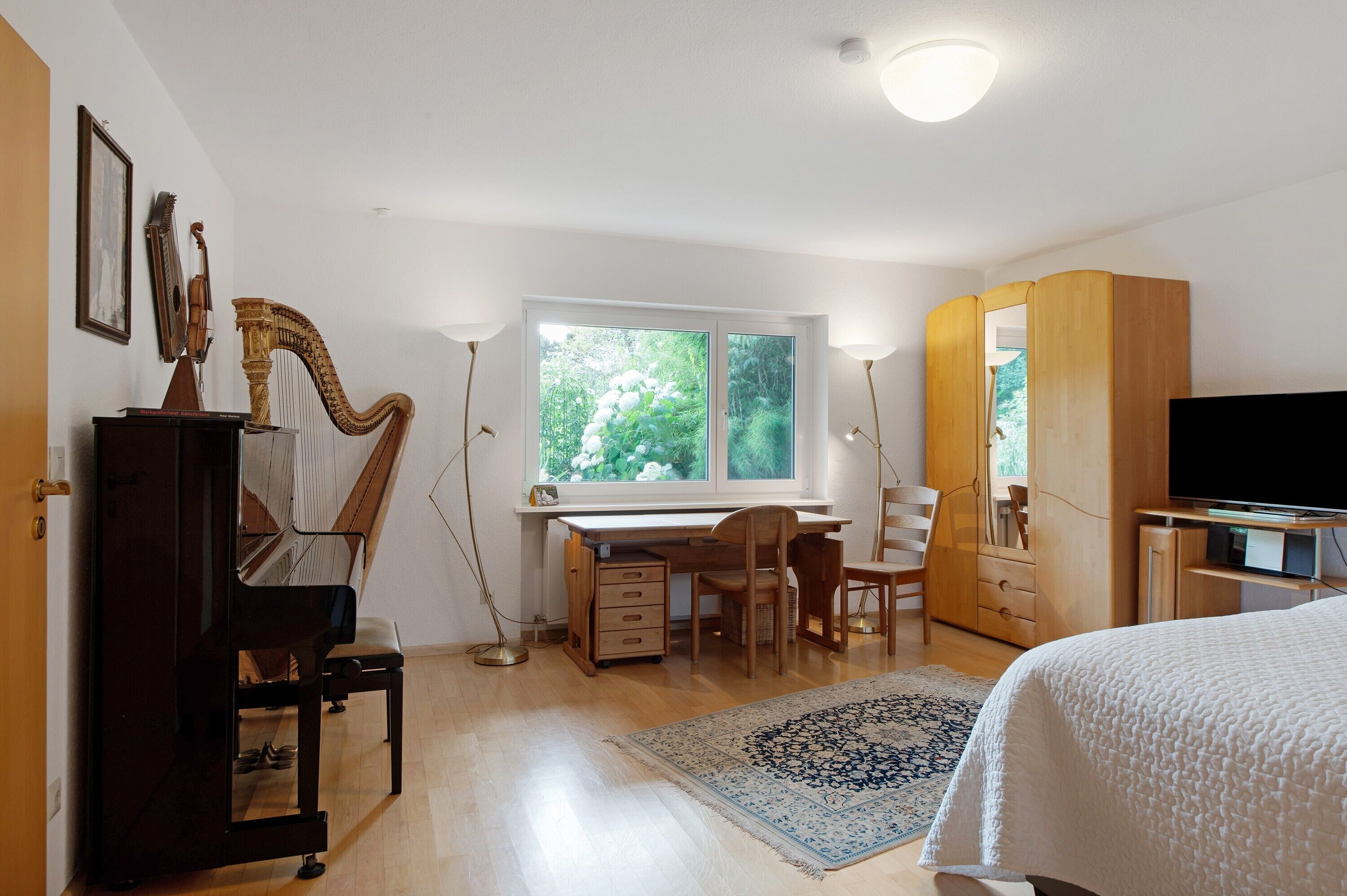 1 habitación, tabla de planchar con plancha, wifi gratis y ropa de cama 