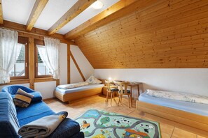 3 bedrooms, free WiFi, bed sheets