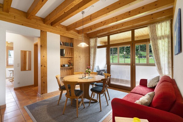 Interior - Löcherhansenhof: Apartment '6' with Mountain View, Shared Terrace and Wi-Fi (Bad Peterstal-Griesbach)
