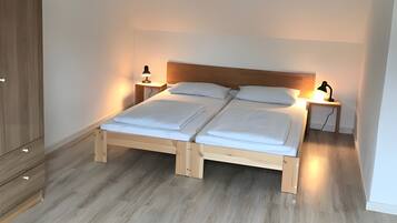 1 bedroom, free WiFi, bed sheets