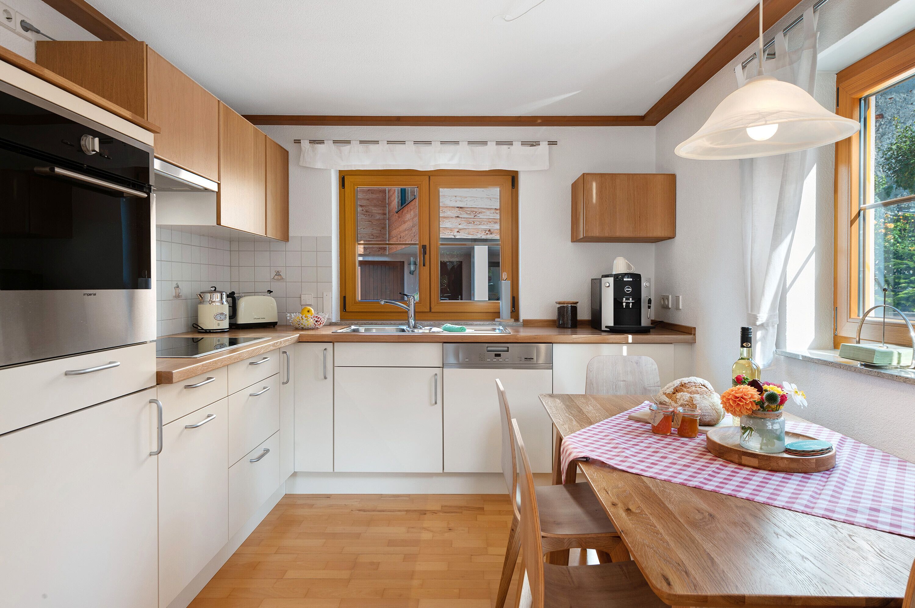 Køleskab, ovn, kogeplade, opvaskemaskine