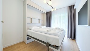 Apartment (B7) | Individually decorated, individually furnished, laptop workspace