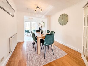 Dining - Perfect house for Golf trip, Walks & Family Stays (West Yorkshire)