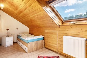 2 bedrooms, free WiFi, bed sheets