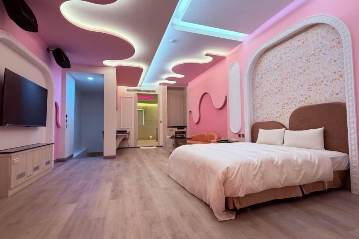 Soundproofing, WiFi (free)