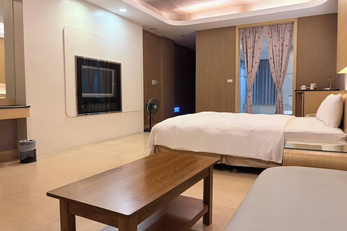 Exclusive Double Room | Soundproofing, WiFi (free)