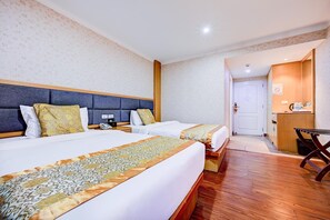 1 bedroom, bed sheets