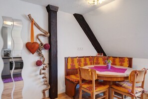 Dining - Apartment 'Gütenbach' with Shared Terrace, Shared Garden and Wi-Fi (Gütenbach)
