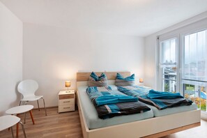 2 bedrooms, iron/ironing board, free WiFi