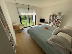 3 chambres, fer et planche à repasser, Wi-Fi gratuit, draps fournis