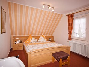 2 Schlafzimmer, Bügeleisen/Bügelbrett, kostenloses WLAN, Bettwäsche