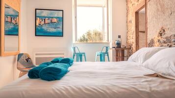 2 Schlafzimmer, Zimmersafe, Schreibtisch, BĂŒgeleisen/BĂŒgelbrett