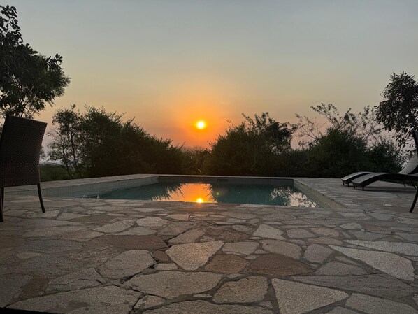 Outdoor pool - Bwana Tembo Safari Camp (Pakwach)
