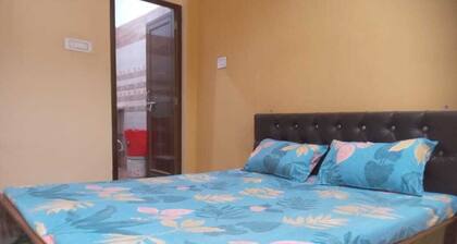 Lakshman Guest House Varanasi