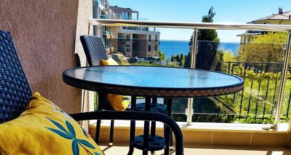 Breeze & Beach Studio 2 (Studio with sea view and close to the beach)