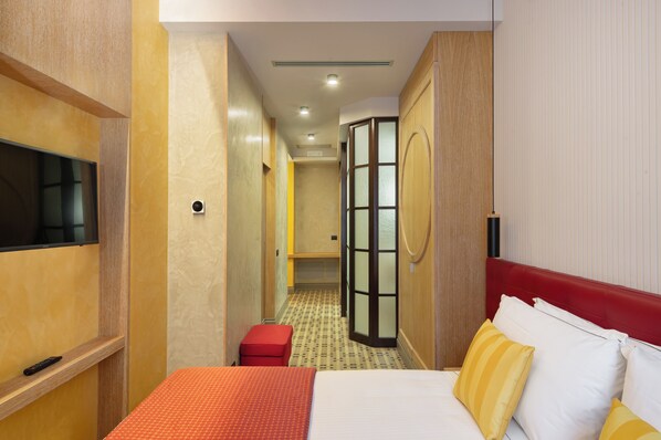 Family Apartment, Courtyard View | Free WiFi