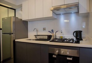 Fridge, microwave, oven, stovetop