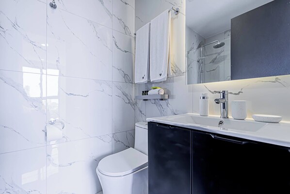 Unclassified image, 1 of 42, button