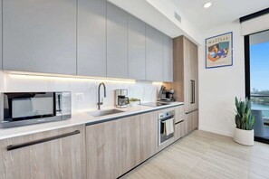 Fridge, microwave, oven, stovetop