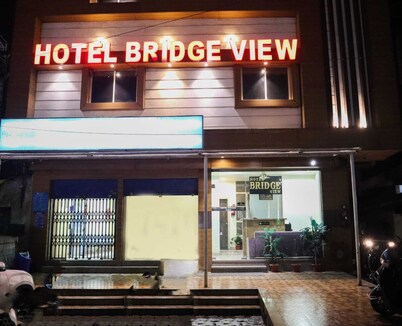 Hotel Bridge View