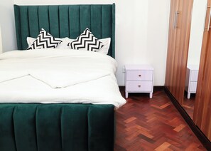 3 quartos, ferros/tábuas de passar roupa, Wi-Fi, roupa de cama