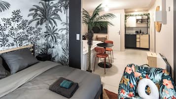 1 chambre, fer et planche à repasser, Wi-Fi gratuit, draps fournis