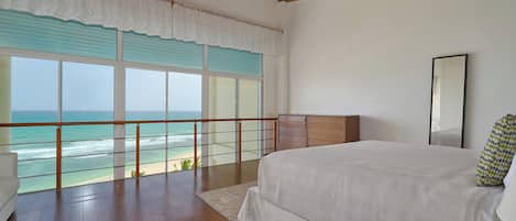 5 bedrooms, iron/ironing board, free WiFi, bed sheets