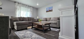 智能电视、壁炉