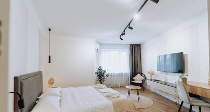 Comfortable 1BR -Work Desk - Steps from Oasis Mall