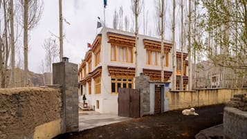 Fachada de la propiedad