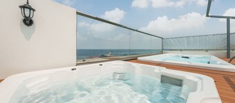 Gyeongju The Moon Aurora Pool Villa
