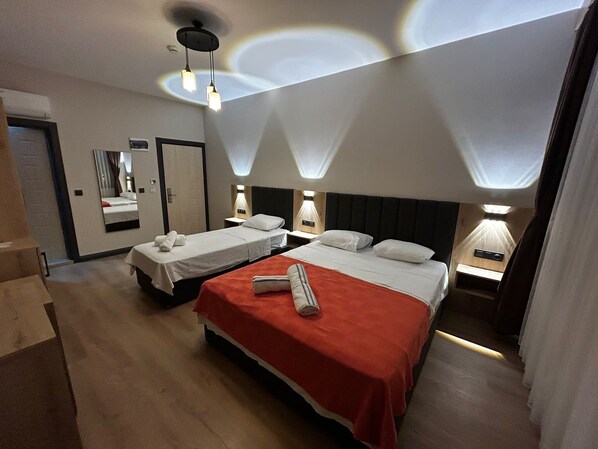 Triple Room, Balcony, Mountain View | Minibar, desk, free WiFi - Mayavera Otel (Ardesen)