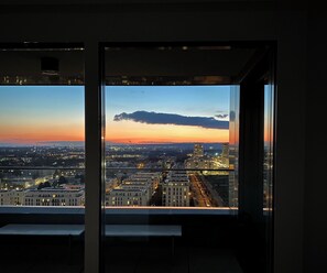 Interior - Architectural Digest-worthy flat with stellar view (Frankfurt am Main)