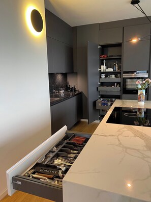 Microwave, oven, stovetop, dishwasher