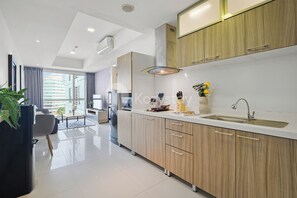 Lägenhet - 1 sovrum - utsikt mot staden | Eget kök