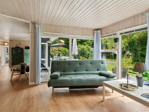 Televisie en een open haard