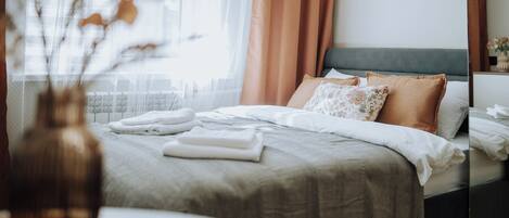 1 chambre, fer et planche à repasser, lit parapluie, Wi-Fi gratuit