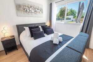 4 soverom, safe på rommet, skrivebord og strykejern/-brett