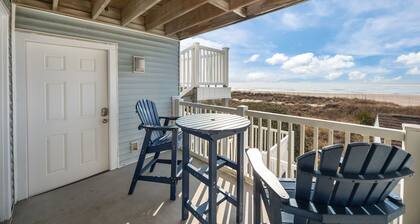 1BR Direct Ocean Front with Ocean Front Pool - walk to everything!-