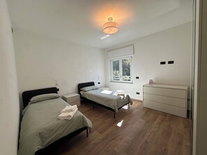 2 soverom, strykejern/-brett, wi-fi (inkludert) og sengetøy