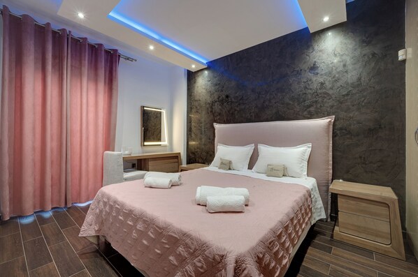 2 bedrooms, in-room safe, iron/ironing board, free WiFi