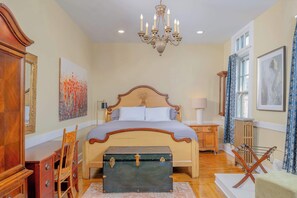 4 dormitorios, escritorio, tabla de planchar con plancha y wifi