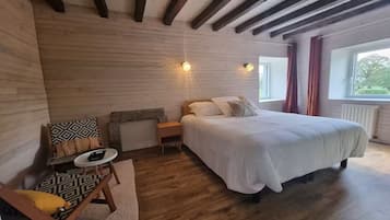 7 slaapkamers, een strijkplank/strijkijzer, wifi, beddengoed