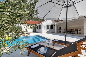 Outdoor pool - Resort Moja Stina - Villa Maslina (Seoca)