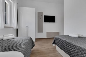 3 quartos, ferros/tábuas de passar roupa, Wi-Fi de cortesia